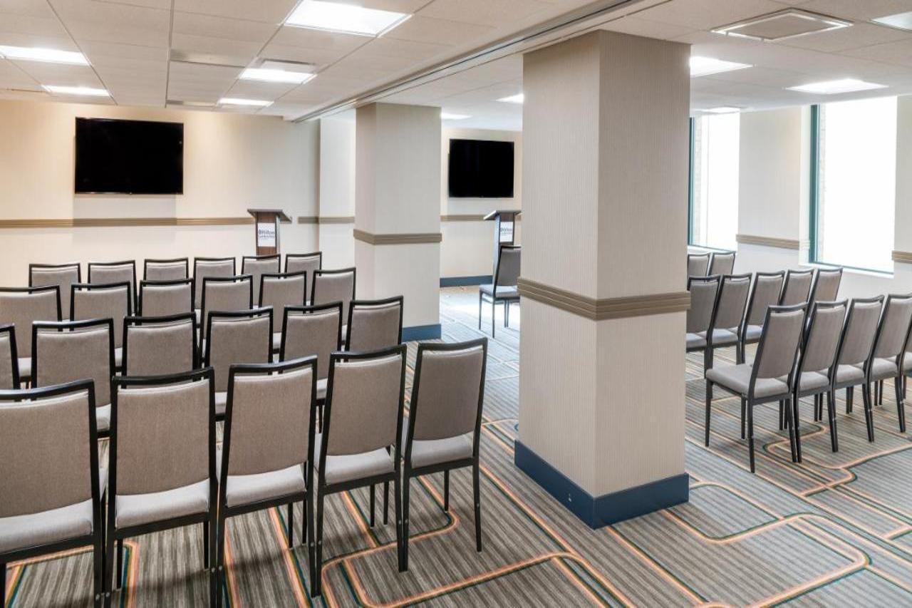 Hilton Garden Inn Flint Downtown Экстерьер фото