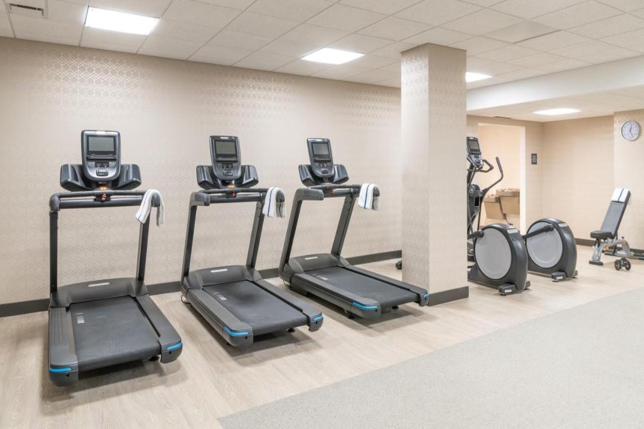 Hilton Garden Inn Flint Downtown Экстерьер фото