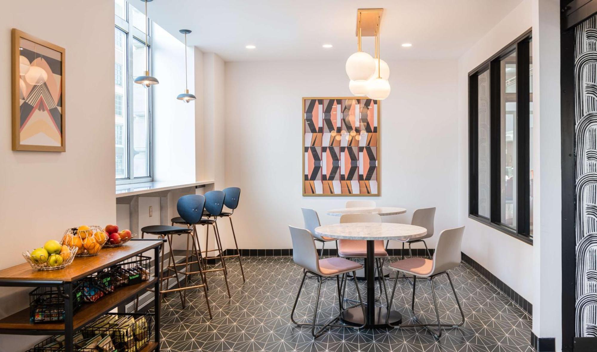 Hilton Garden Inn Flint Downtown Экстерьер фото