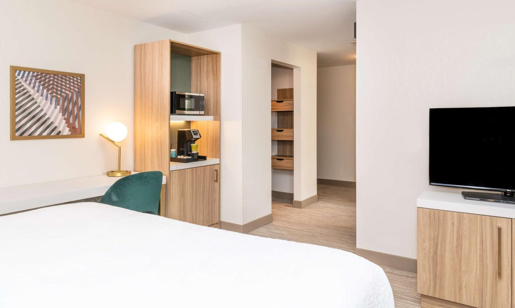 Hilton Garden Inn Flint Downtown Экстерьер фото