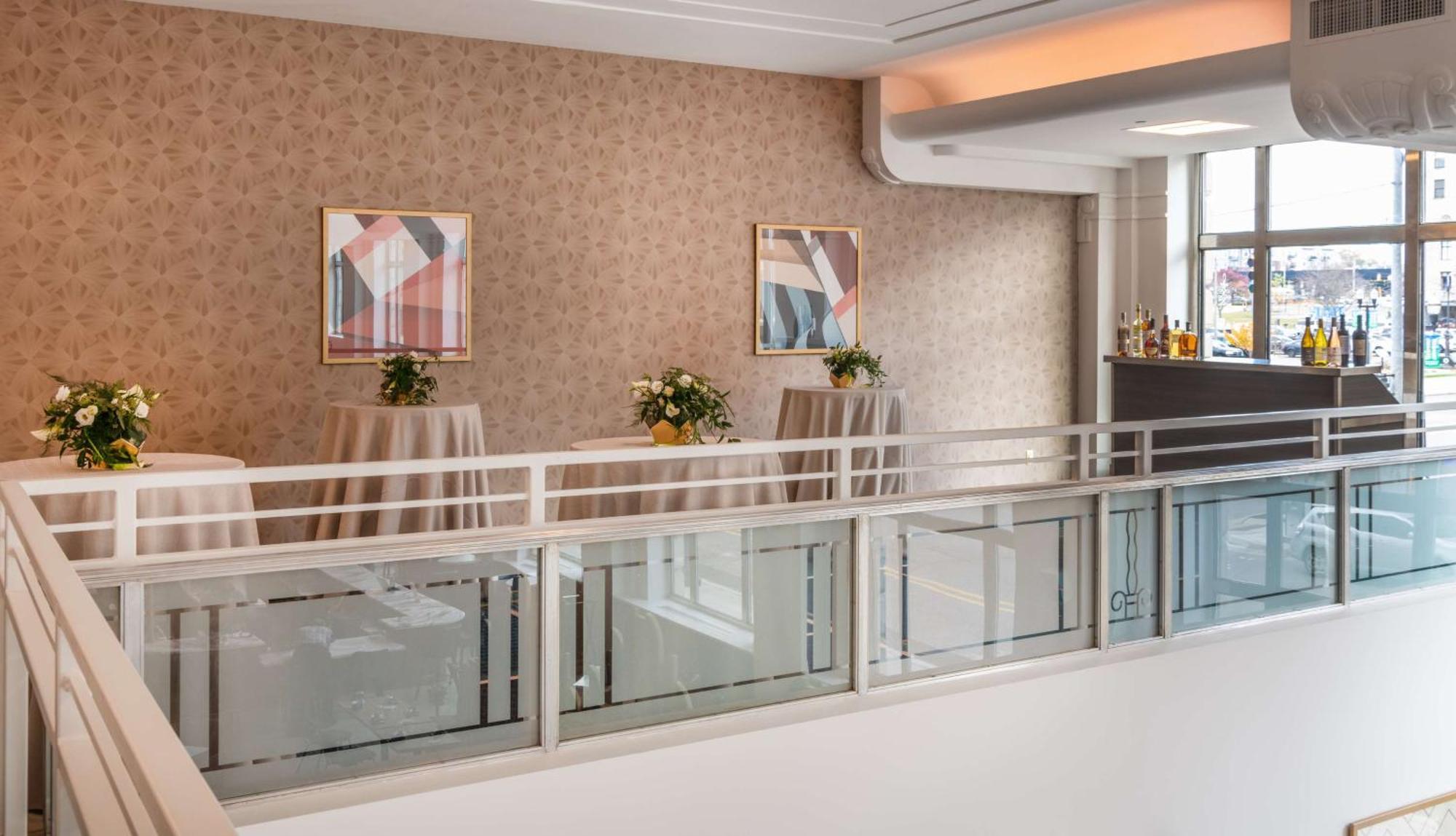 Hilton Garden Inn Flint Downtown Экстерьер фото